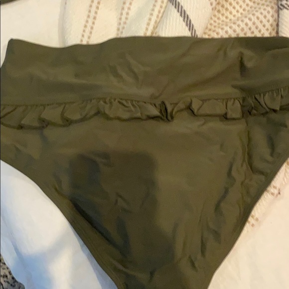 Swimsuit - Picture 2 of 5